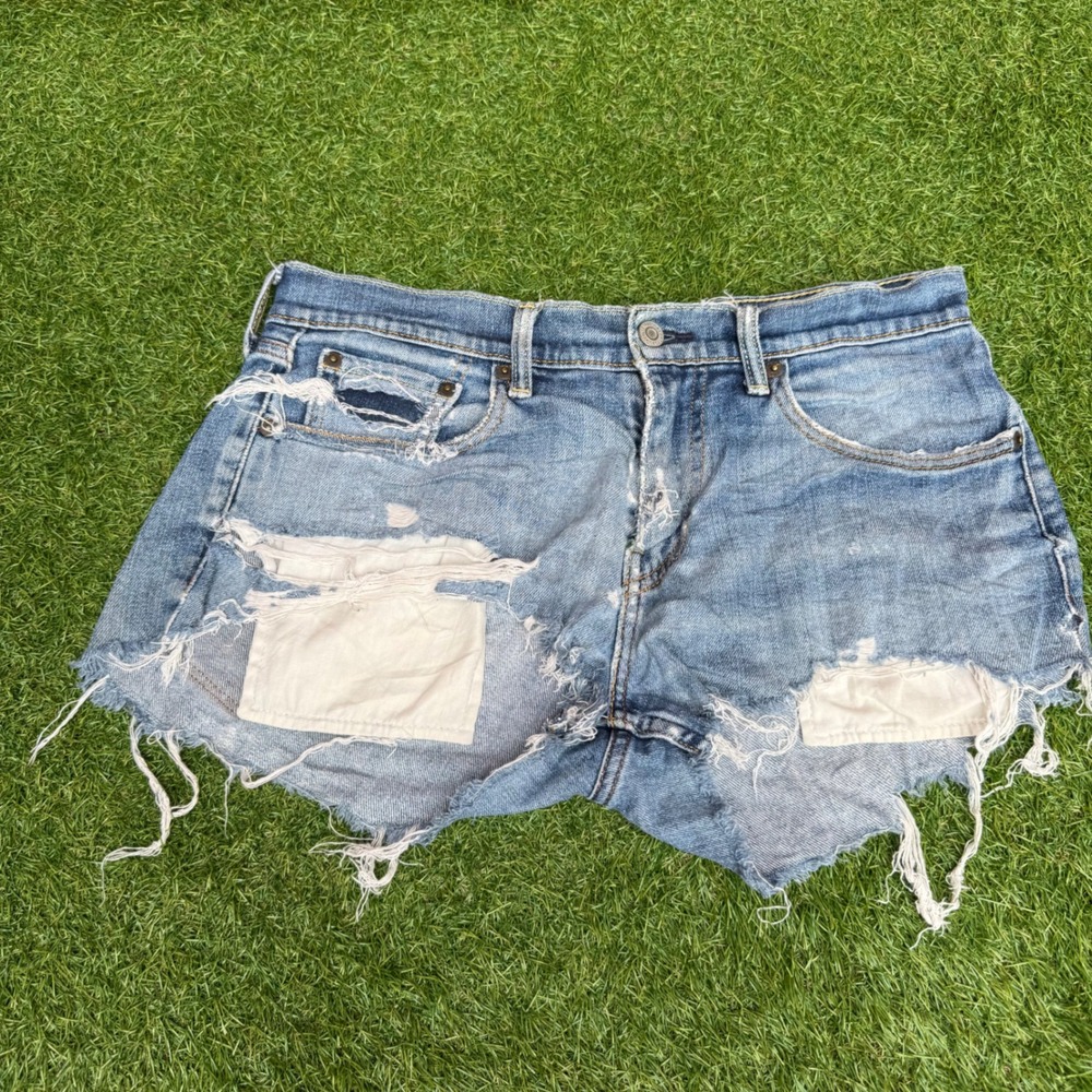 Vintage Levis 511 Womens Distressed Cut Off Shorts Blue Jean Size 30 Destroyed